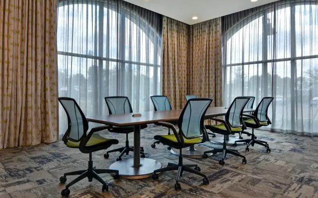 Home2 Suites by Hilton Orlando at Flamingo Crossings