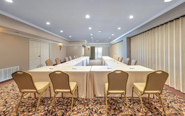 La Quinta Inn & Suites by Wyndham Marble Falls