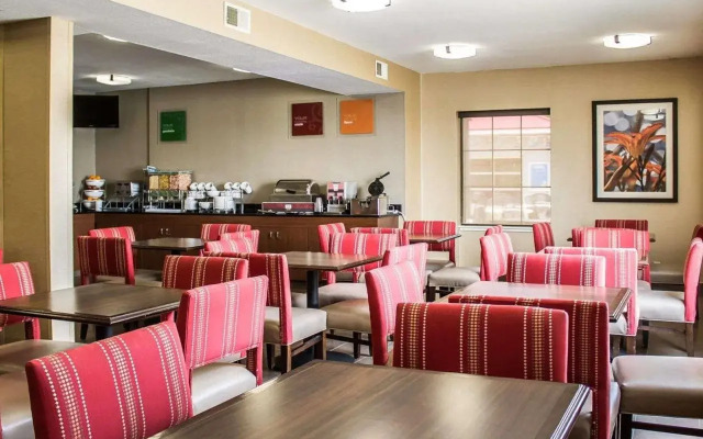 Comfort Inn River's Edge