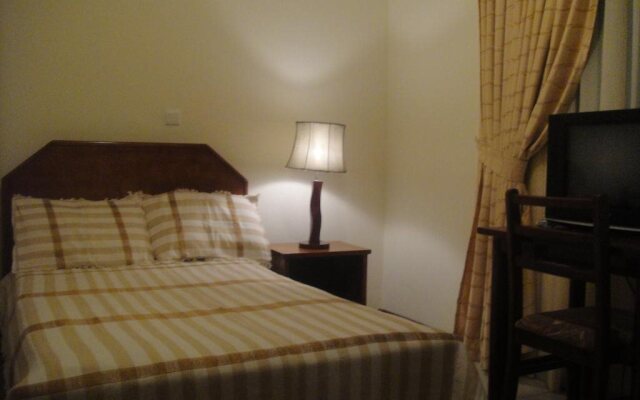 Tazina Guest House