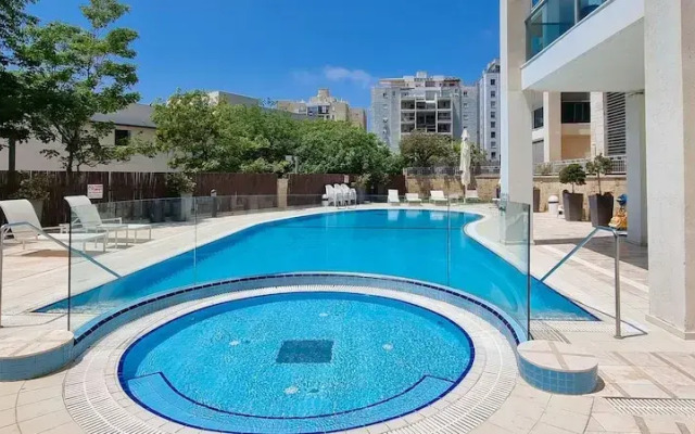 Condo & Pool in New North by FeelHome