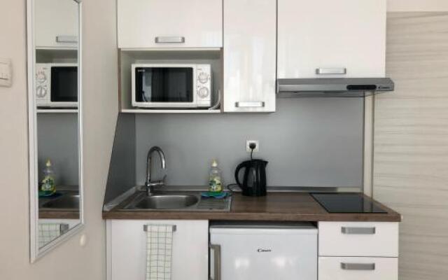 Apartments & Rooms Nardin