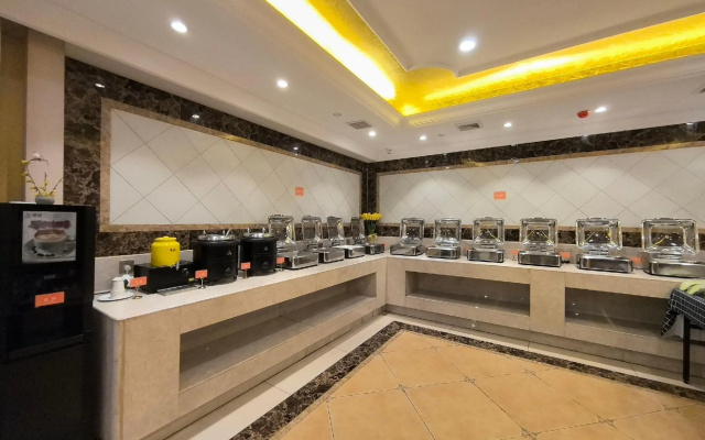 Vienna Hotel (Huidong Jilong)