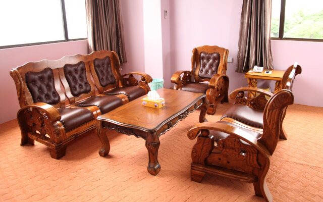 Nan Htike Thu Hotel