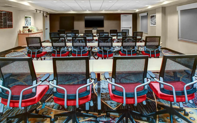 Towneplace Suites Bakersfield West