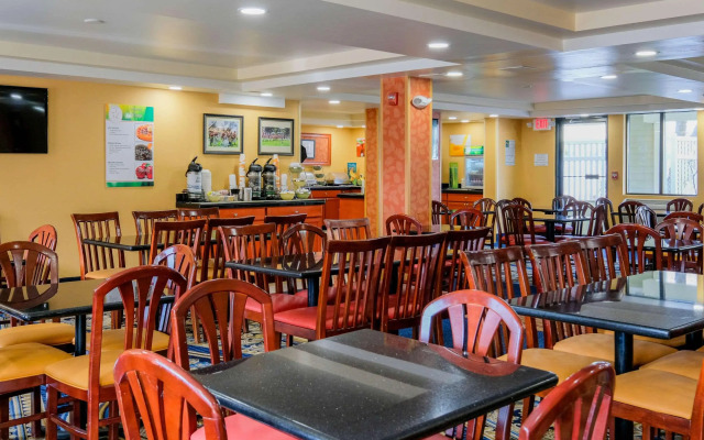 Quality Inn & Suites Lexington