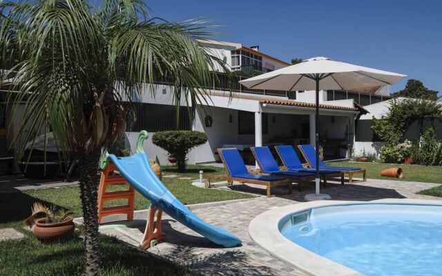 Sesimbra Stylish Villa by Homing