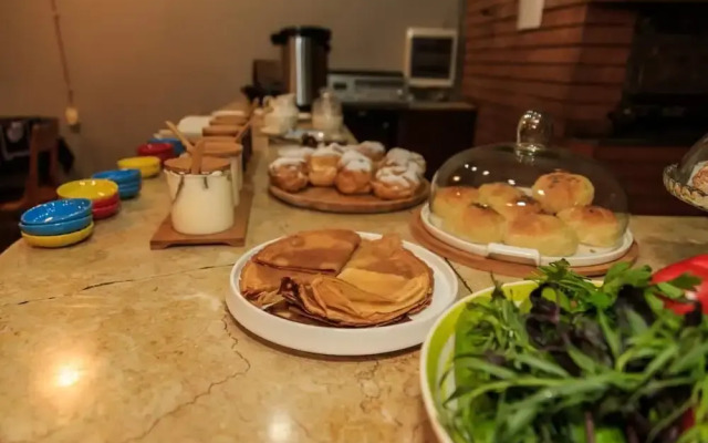 Ava Hotel
