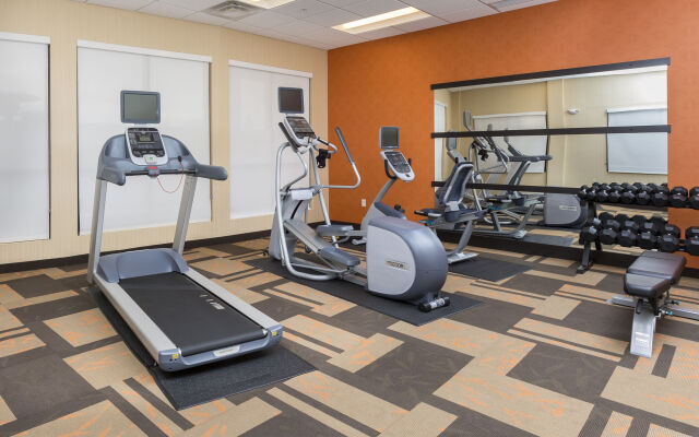 Courtyard by Marriott Bismarck North