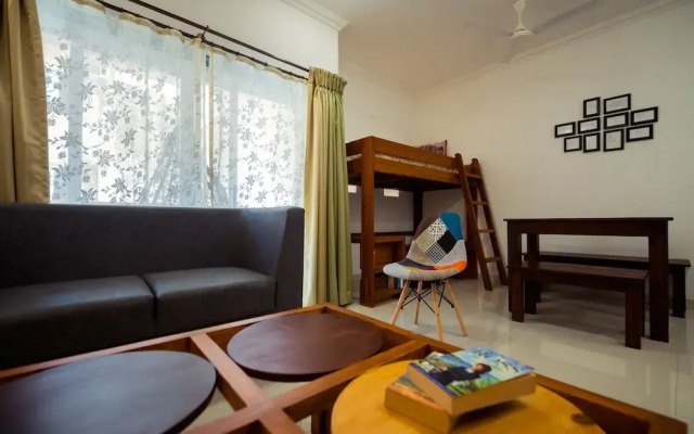 OYO 10803 Home 2BHK Poolside Siolim