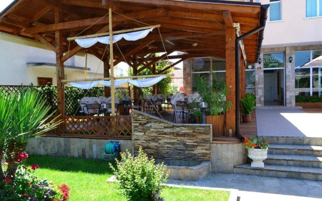 Saint George Family Hotel