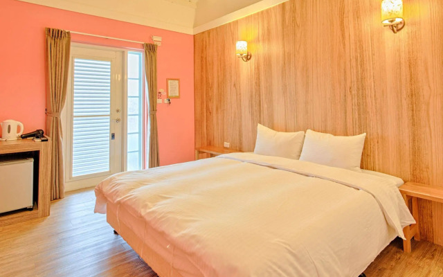 Love Summer Hostel