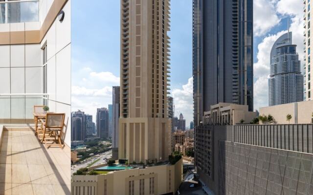 Superb & Incomparable 2BR With Study in the Heart of Downtown Dubai!