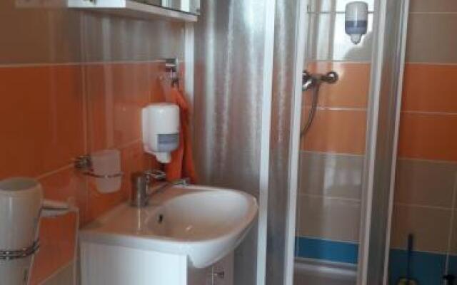 ANTONIO APARTMEnT