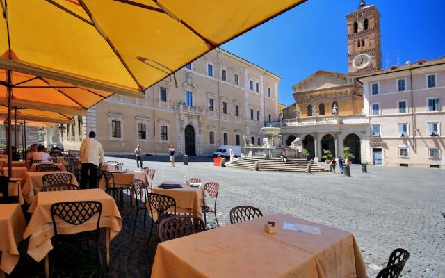 Trastevere Market Apartments