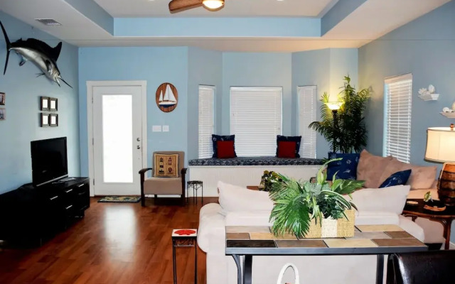 Spinnaker House - Four Bedroom Home
