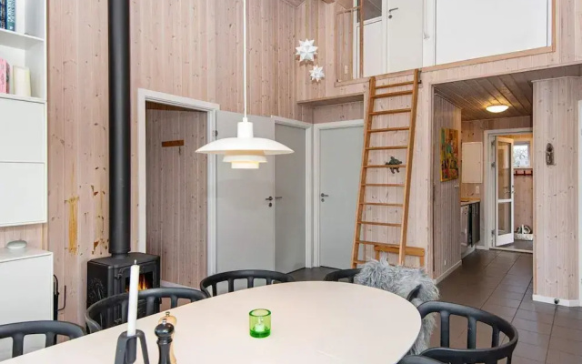10 Person Holiday Home in Ulfborg