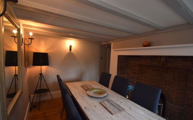 Rose Mullion Cottage