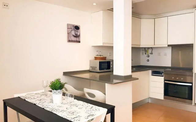 Cosy Almirante by Homing