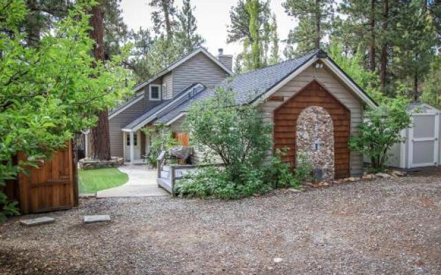 Casa Oso Grande by RedAwning