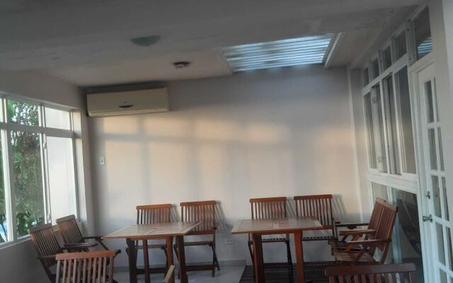Caribbean Inn & Suites