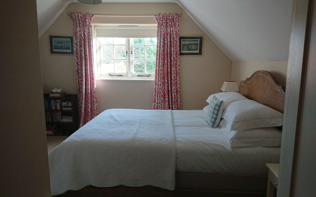 Elizabeth -Tiger Inn