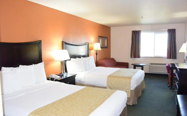 Travelodge Suites by Wyndham Newberg