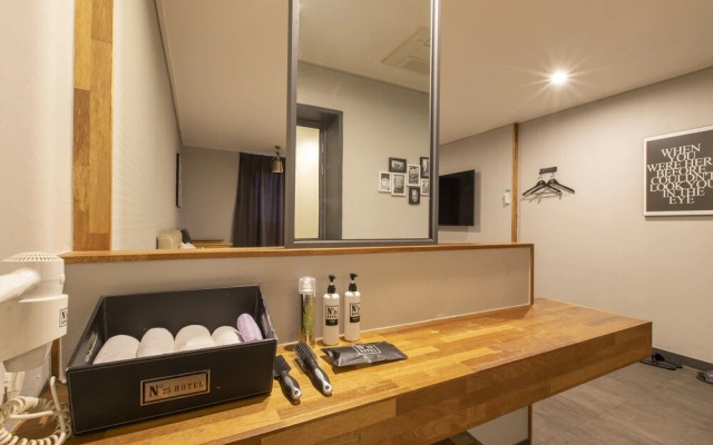 Calm Rest Hotel Busan Sasang