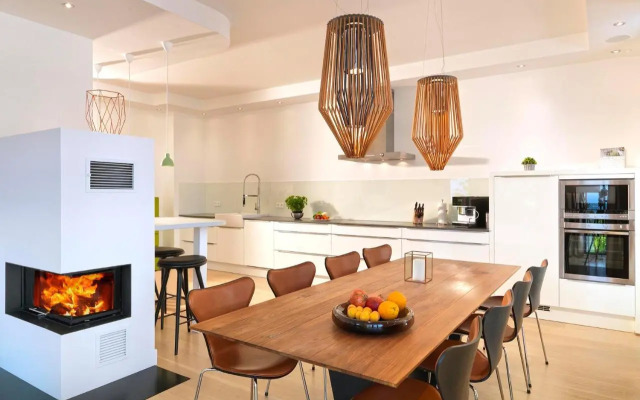 Waterview Cloud - a16737