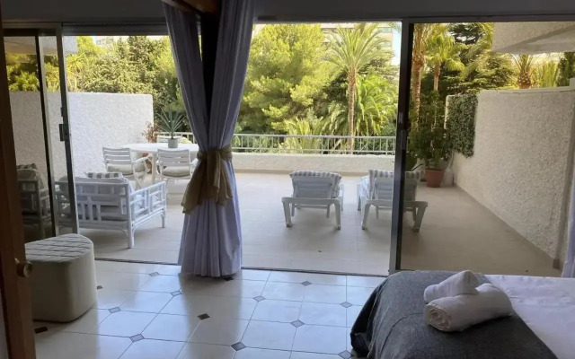 Luminoso apartamento en segunda línea playa 438