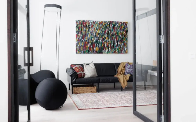 Spacious 2BR apartment on Bulevardi