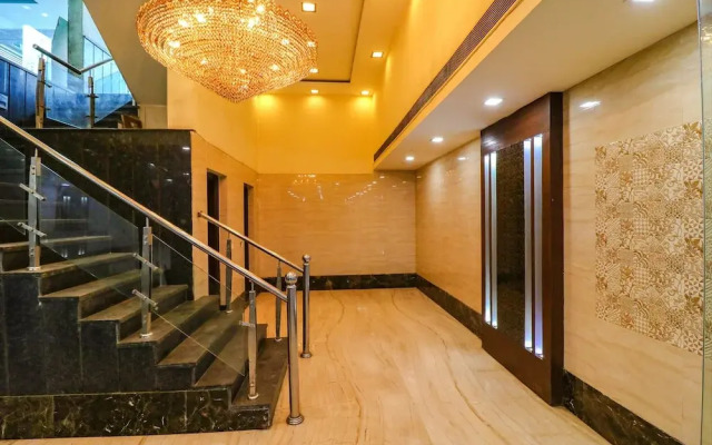 Fabhotel Admire Suites
