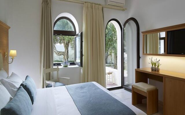Coriva Beach Hotel & Bungalows