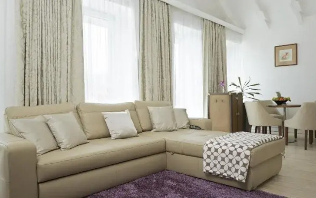 Hotel Botrytis
