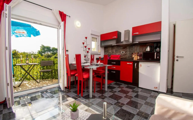 Apartments with pool in Pula,Croatia