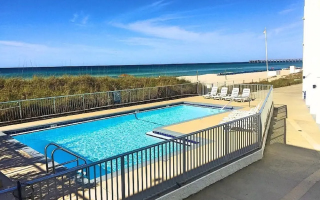 Pet Friendly Gulf Views On the Beach Steps Away 2nd Floor Private Deck