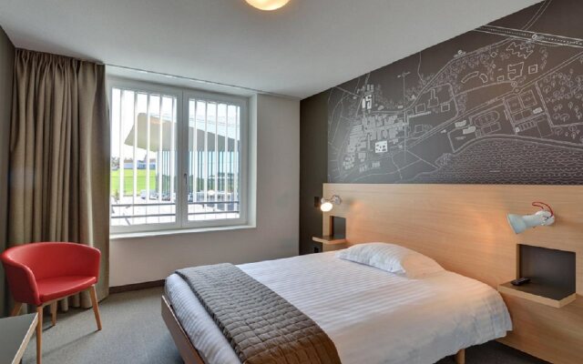 SwissTech Hotel