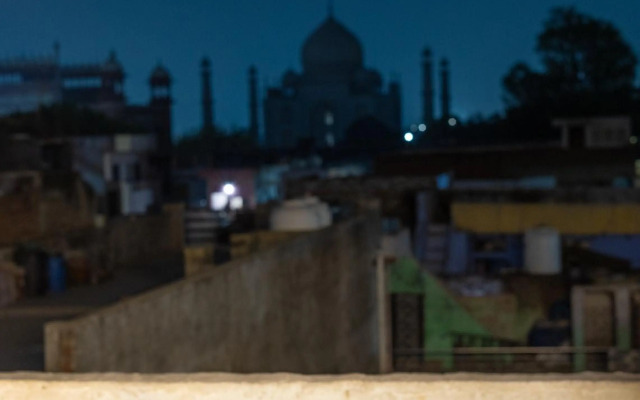 Joey's Hostel Agra
