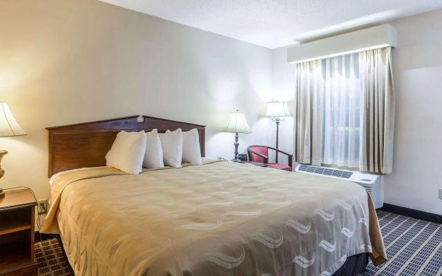 Quality Inn & Suites Greensboro near Lake Oconee