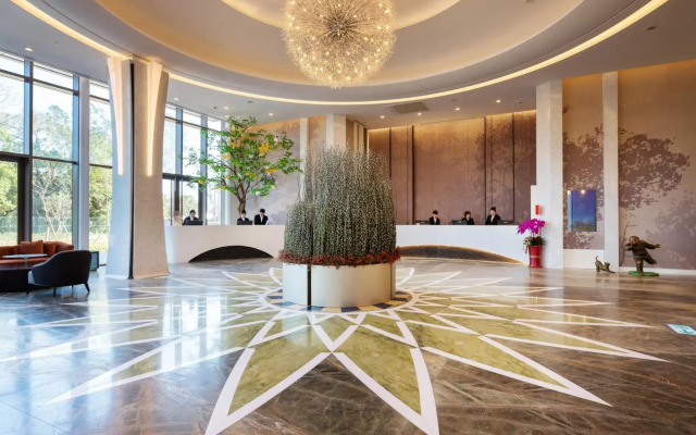 Fame Hall Garden Hotel