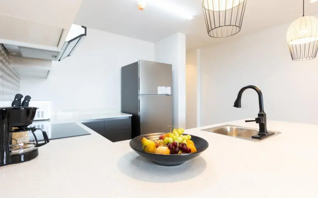 The Travelers Condo by Acomodo