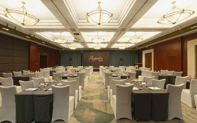 SSAW Pagoda Hotel Shanghai Baixia 