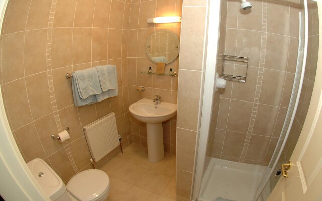 Avlon House Bed & Breakfast