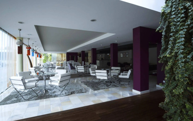 Malibu Foz Hotel - La Maison Younan