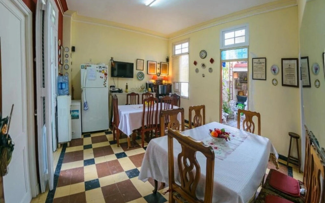 Hostal Leonel