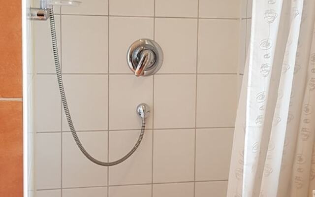 Tolstov-Hotels Beautiful Villa with Big Garden