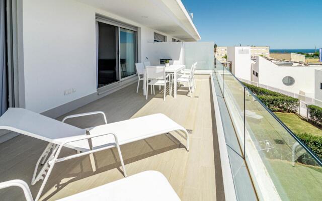 LM351A- Luxury 3 bed family apartment