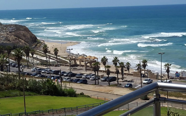 Jaffa Family Penthouse, sea front , 3BR, 2BA,