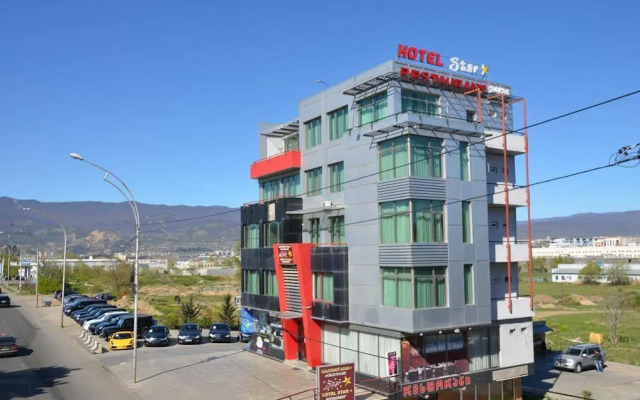 Star Hotel+