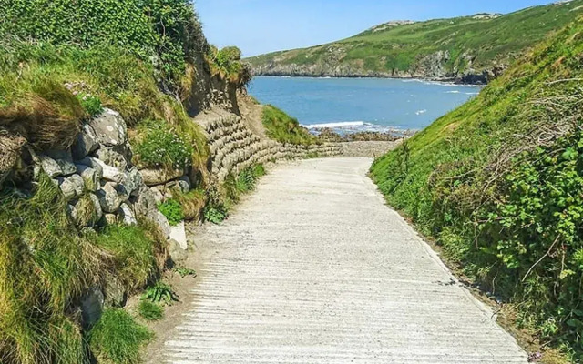 Rhyd Angharad Barns